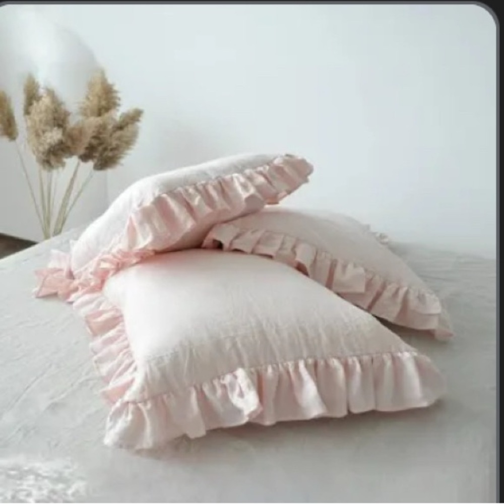 Elegant Pink Ruffled Pillow Set